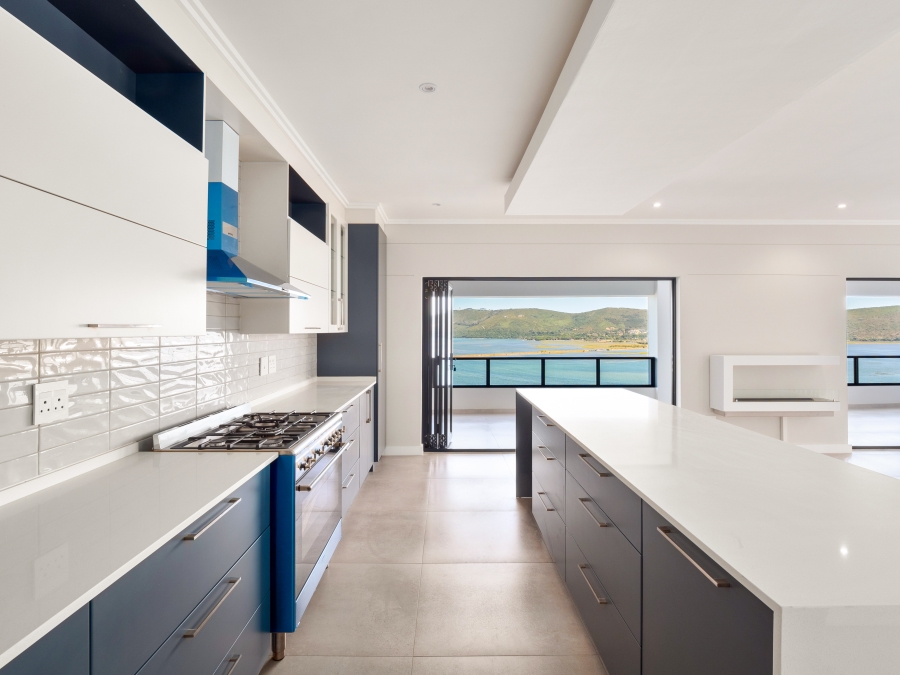 5 Bedroom Property for Sale in Paradise Western Cape